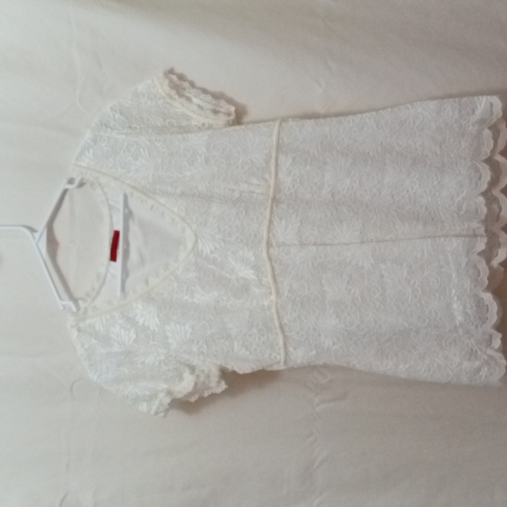 White floral lace top large